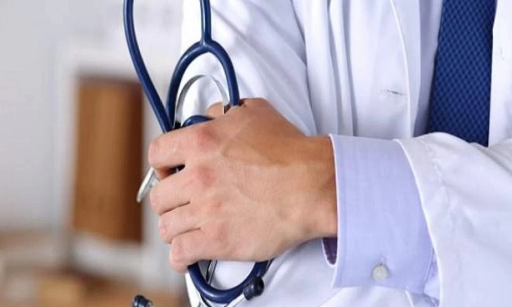 Πληθαίνουν οι καταγγελίες πολιτών για τον ψευτογιατρό – Τι προβληματίζει έντονα τις Αρχές